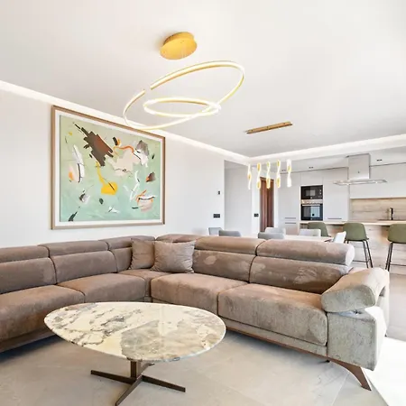 Casa M And J Apartment *